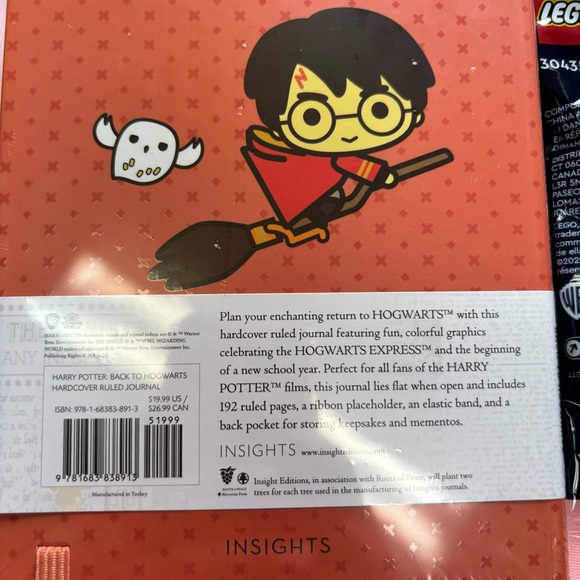Harry Potter Hogwarts Wizarding World Journal + Hogwarts Lego Set - Picture 5 of 6